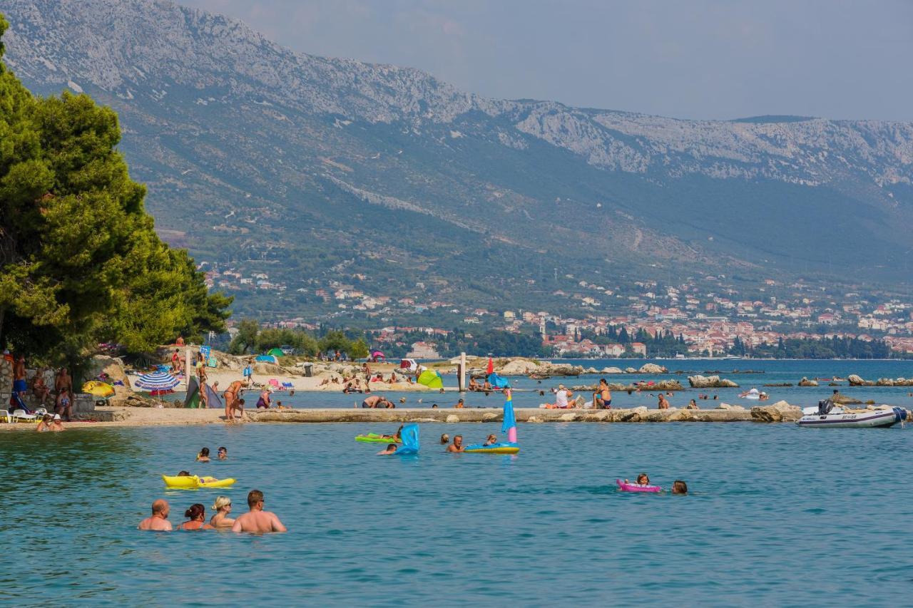 Apartments With A Parking Space Kastel Stafilic, Kastela - 16086 ภายนอก รูปภาพ